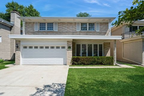 Photo of 7245 N Kostner Avenue, Lincolnwood, IL 60712 (MLS # 12489407)