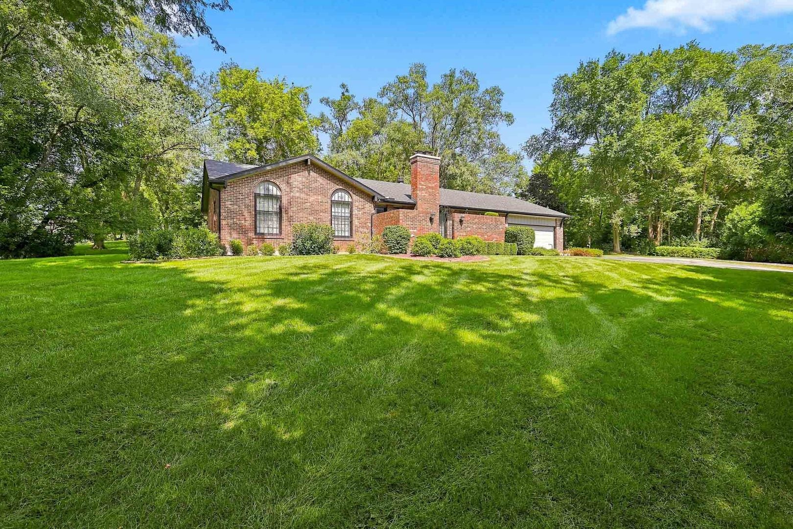 806 Roberts Road