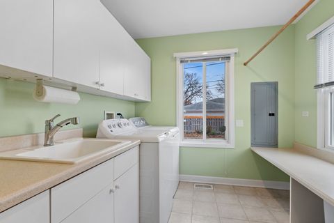 Tiny photo for 1430 Hoffman Avenue, Park Ridge, IL 60068 (MLS # 12578766)