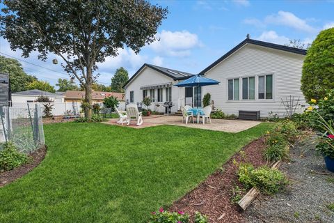 Tiny photo for 1430 Hoffman Avenue, Park Ridge, IL 60068 (MLS # 12578766)