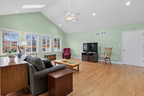 Tiny photo for 1430 Hoffman Avenue, Park Ridge, IL 60068 (MLS # 12578766)