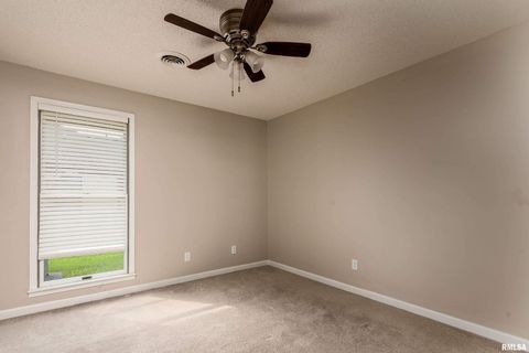 Tiny photo for 1605 S Eugene Lane, Marion, IL 62959 (MLS # EB458827)