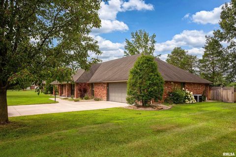 Tiny photo for 1605 S Eugene Lane, Marion, IL 62959 (MLS # EB458827)