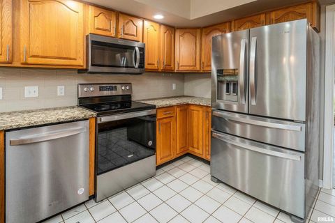 Tiny photo for 1605 S Eugene Lane, Marion, IL 62959 (MLS # EB458827)