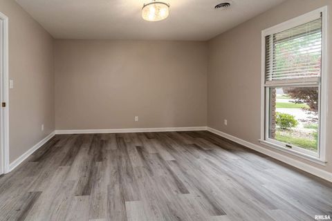 Tiny photo for 1605 S Eugene Lane, Marion, IL 62959 (MLS # EB458827)