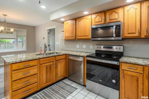 Tiny photo for 1605 S Eugene Lane, Marion, IL 62959 (MLS # EB458827)