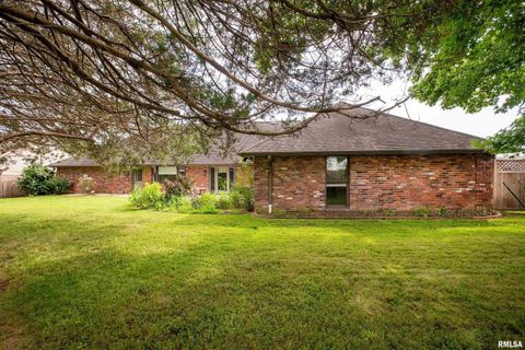 Tiny photo for 1605 S Eugene Lane, Marion, IL 62959 (MLS # EB458827)