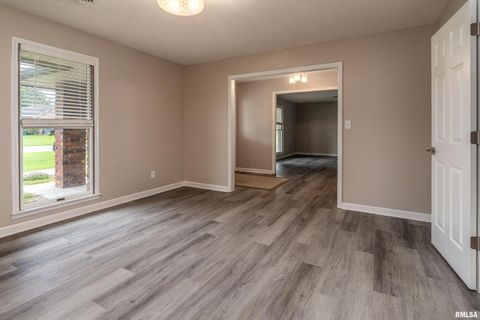 Tiny photo for 1605 S Eugene Lane, Marion, IL 62959 (MLS # EB458827)