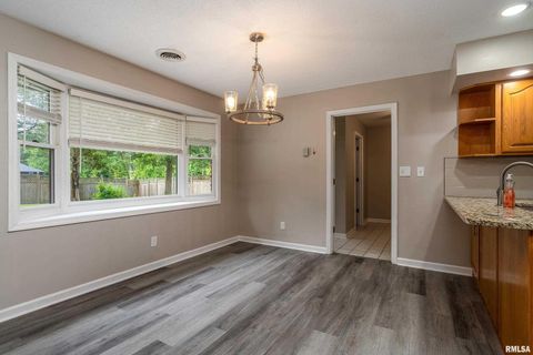 Tiny photo for 1605 S Eugene Lane, Marion, IL 62959 (MLS # EB458827)