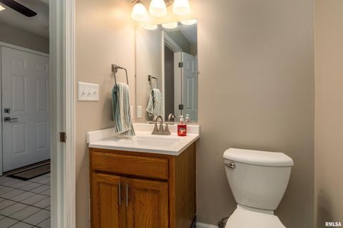 Tiny photo for 1605 S Eugene Lane, Marion, IL 62959 (MLS # EB458827)