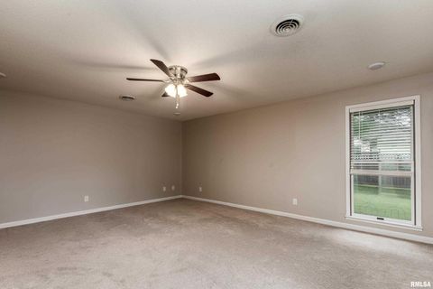 Tiny photo for 1605 S Eugene Lane, Marion, IL 62959 (MLS # EB458827)