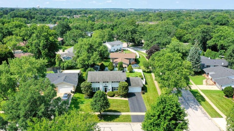 Tiny photo for 6104 Westgate Court, Woodridge, IL 60517 (MLS # 12711572)