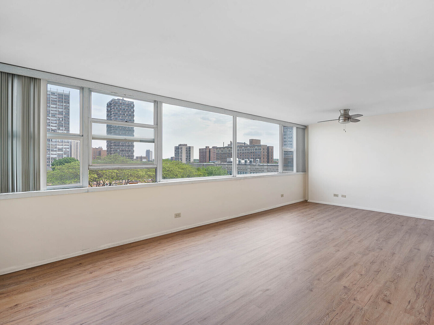6301 N Sheridan Road 7G