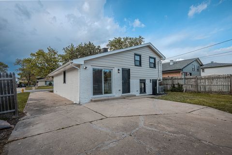Tiny photo for 3925 168th Place, Country Club Hills, IL 60478 (MLS # 12642298)