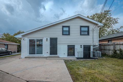Tiny photo for 3925 168th Place, Country Club Hills, IL 60478 (MLS # 12642298)