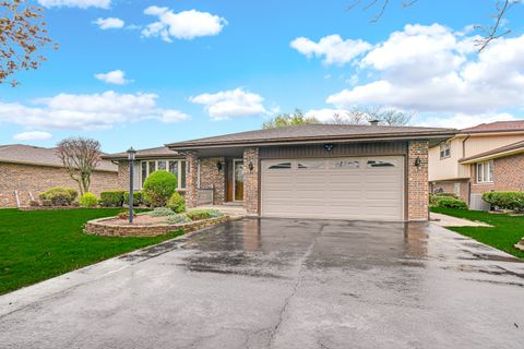 Tiny photo for 16563 Crescent Avenue, Tinley Park, IL 60477 (MLS # 12621961)