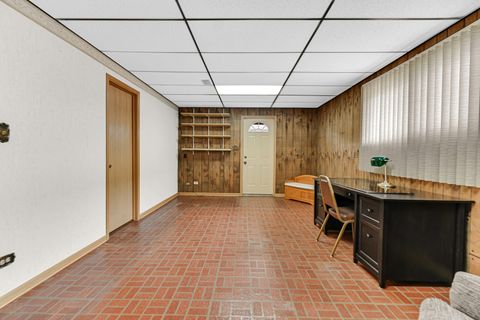 Tiny photo for 16563 Crescent Avenue, Tinley Park, IL 60477 (MLS # 12621961)