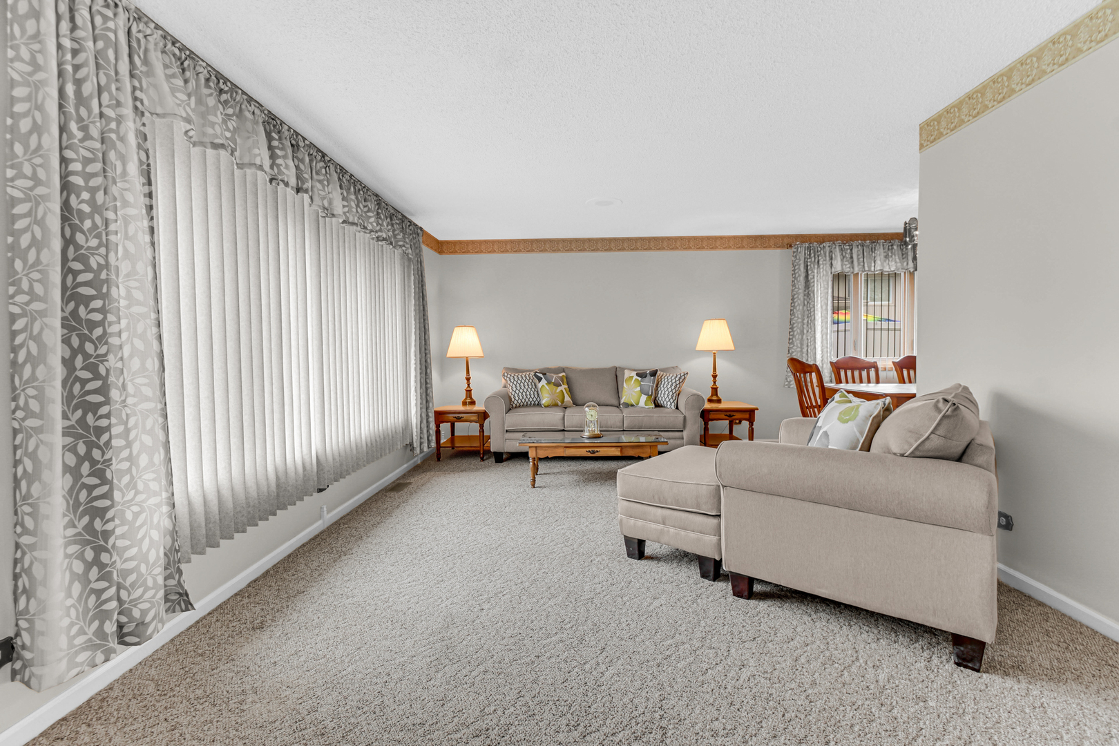 16563 Crescent Avenue