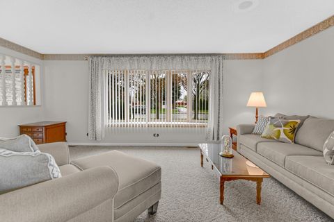 Tiny photo for 16563 Crescent Avenue, Tinley Park, IL 60477 (MLS # 12621961)