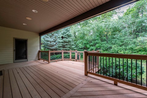 Tiny photo for 3748 Creekside Court, Winthrop Harbor, IL 60096 (MLS # 12759400)