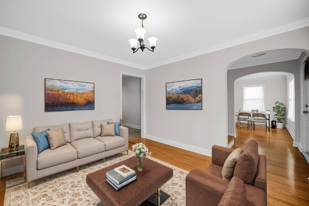 8458 S Vernon Avenue