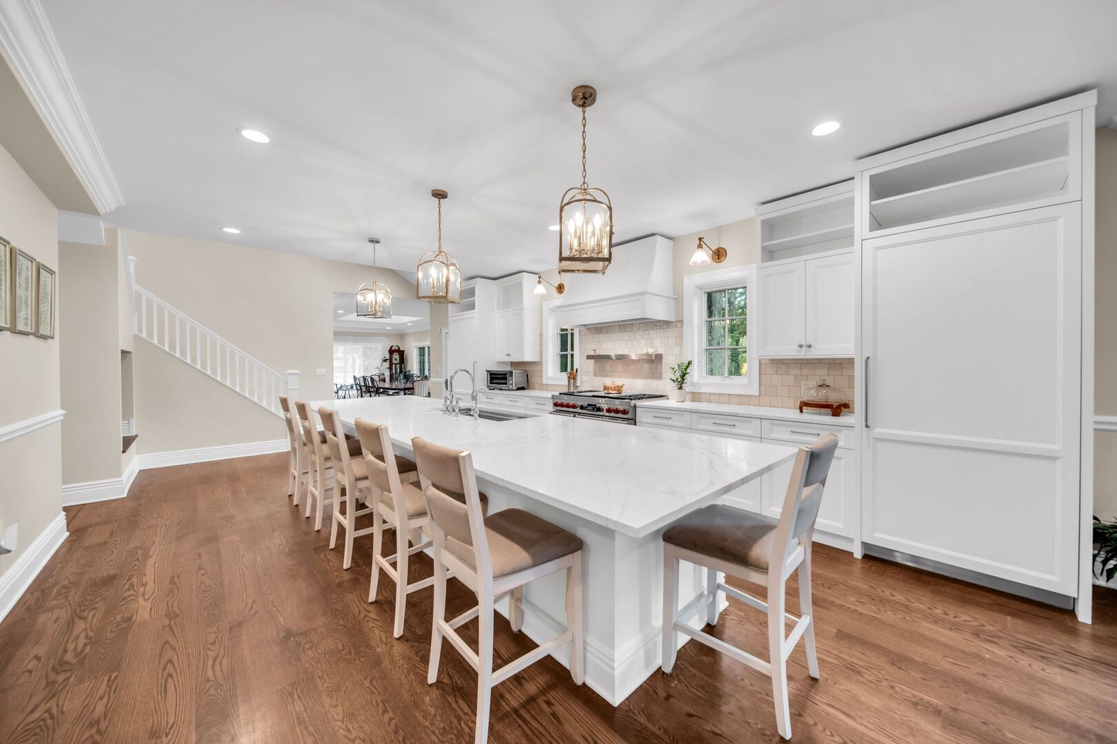 711 W Old Elm Road