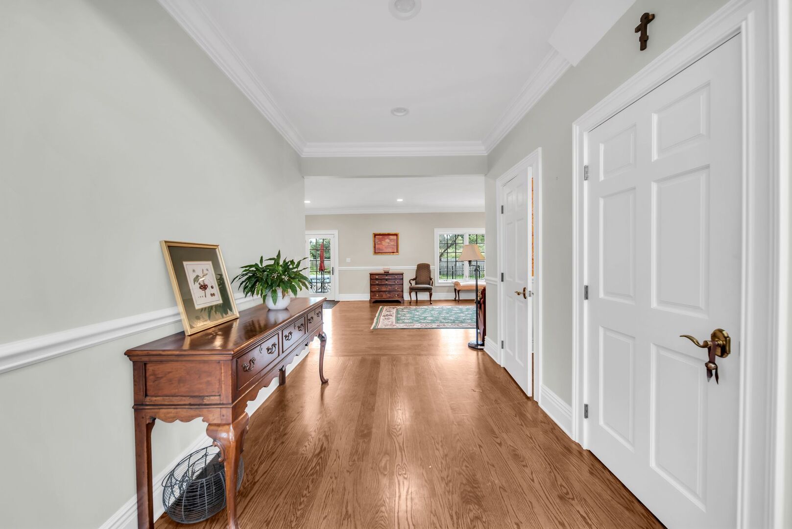 711 W Old Elm Road