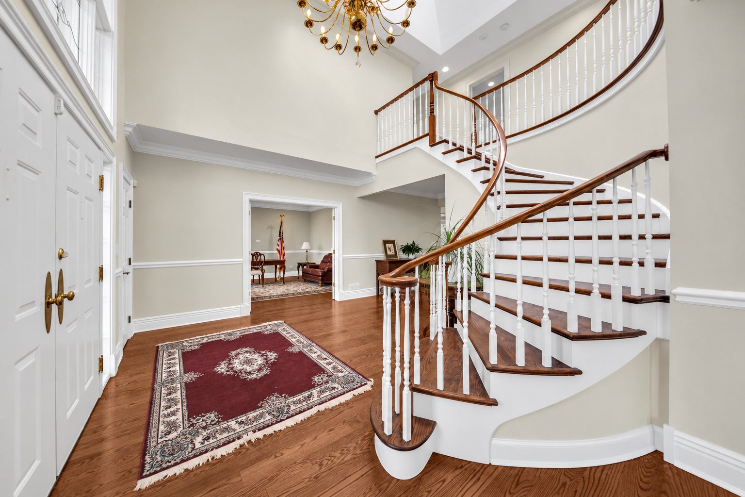 711 W Old Elm Road