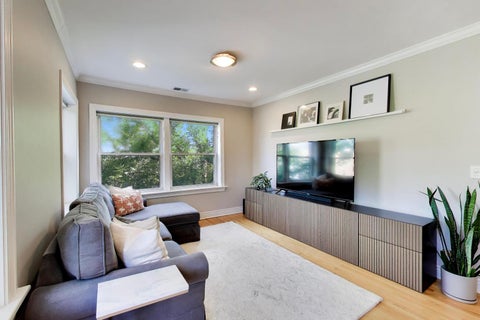 Tiny photo for 3557 N Hamilton Avenue #3, Chicago, IL 60618 (MLS # 12747350)
