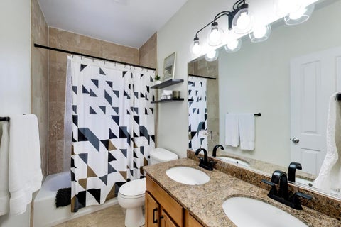 Tiny photo for 3557 N Hamilton Avenue #3, Chicago, IL 60618 (MLS # 12747350)