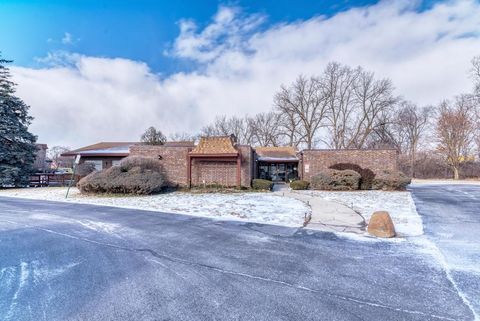 Tiny photo for 830 Elder Road #B303, Homewood, IL 60430 (MLS # 12549129)