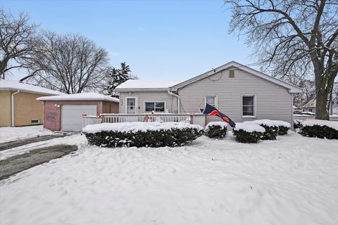 Photo of 9154 Ridgeland Avenue, Oak Lawn, IL 60453 (MLS # 12524869)