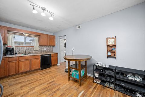 Tiny photo for 9154 Ridgeland Avenue, Oak Lawn, IL 60453 (MLS # 12524869)