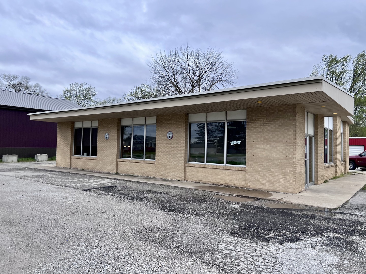 2578 E US HWY 36