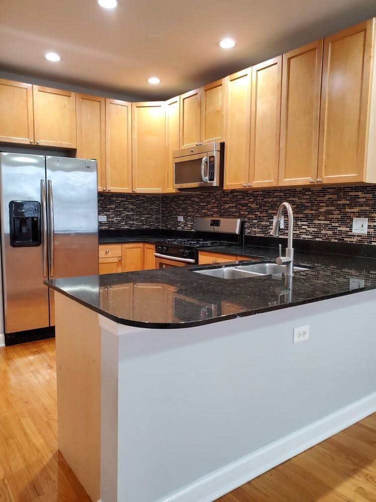 2355 W CONGRESS Parkway 2