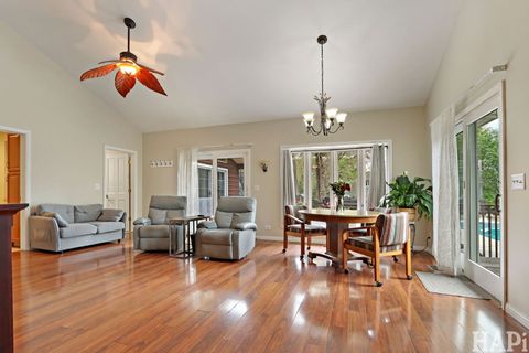 Tiny photo for 106 Sherwood Drive, Cary, IL 60013 (MLS # 12645817)