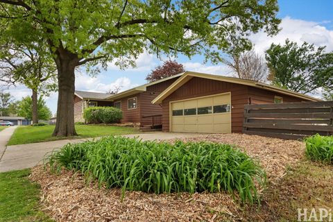 Tiny photo for 106 Sherwood Drive, Cary, IL 60013 (MLS # 12645817)