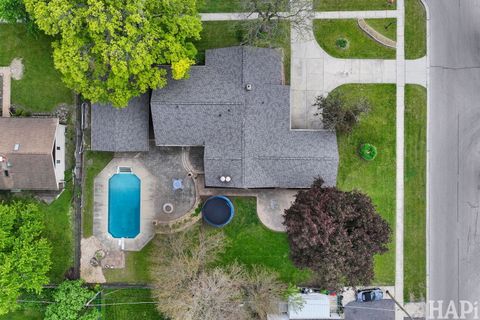 Tiny photo for 106 Sherwood Drive, Cary, IL 60013 (MLS # 12645817)