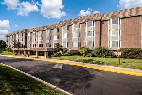 Tiny photo for 400 Ascot Drive #3E, Park Ridge, IL 60068 (MLS # 12784839)