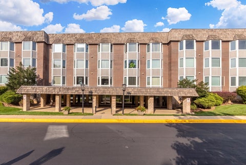 Photo of 400 Ascot Drive #3E, Park Ridge, IL 60068 (MLS # 12784839)