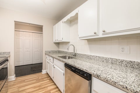 Tiny photo for 400 Ascot Drive #3E, Park Ridge, IL 60068 (MLS # 12784839)