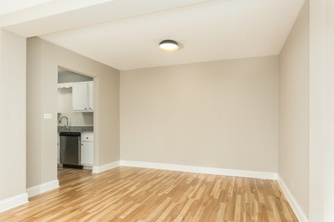 Tiny photo for 400 Ascot Drive #3E, Park Ridge, IL 60068 (MLS # 12784839)