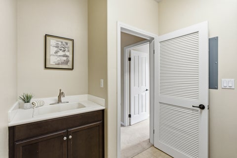 Tiny photo for 10782 New Grove Trail #82, San Diego, CA 92130 (MLS # 12784442)