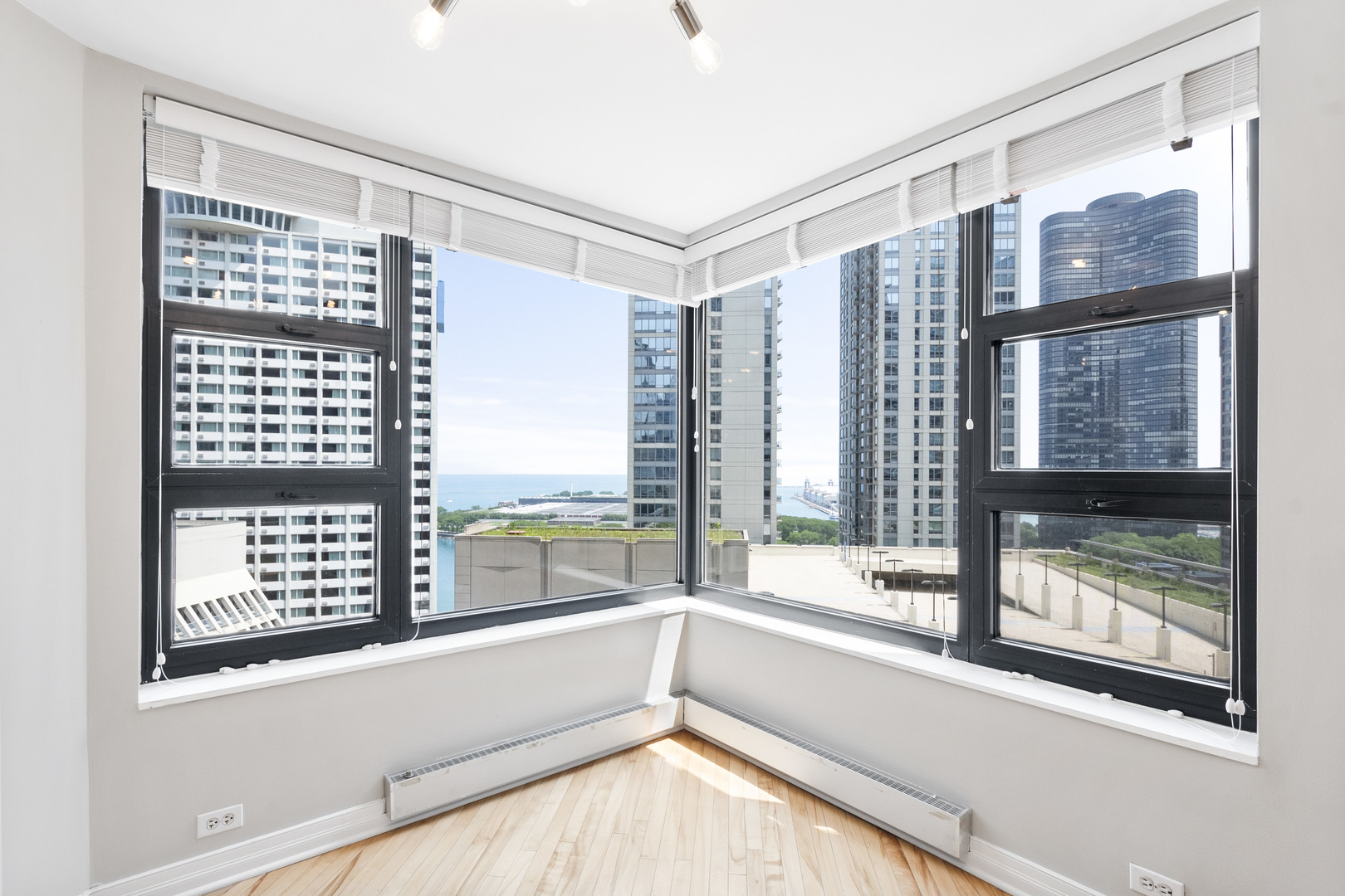 401 E ONTARIO Street 810