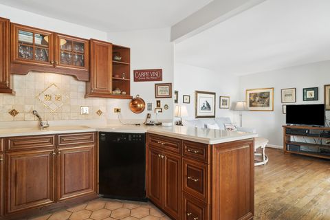 Tiny photo for 471 Old Barn Road, Lake Barrington, IL 60010 (MLS # 12643355)