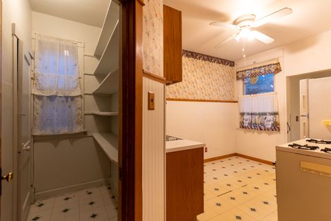 Tiny photo for 1133 S Ridgeland Avenue, Oak Park, IL 60304 (MLS # 12510047)