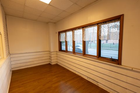 Tiny photo for 1133 S Ridgeland Avenue, Oak Park, IL 60304 (MLS # 12510047)