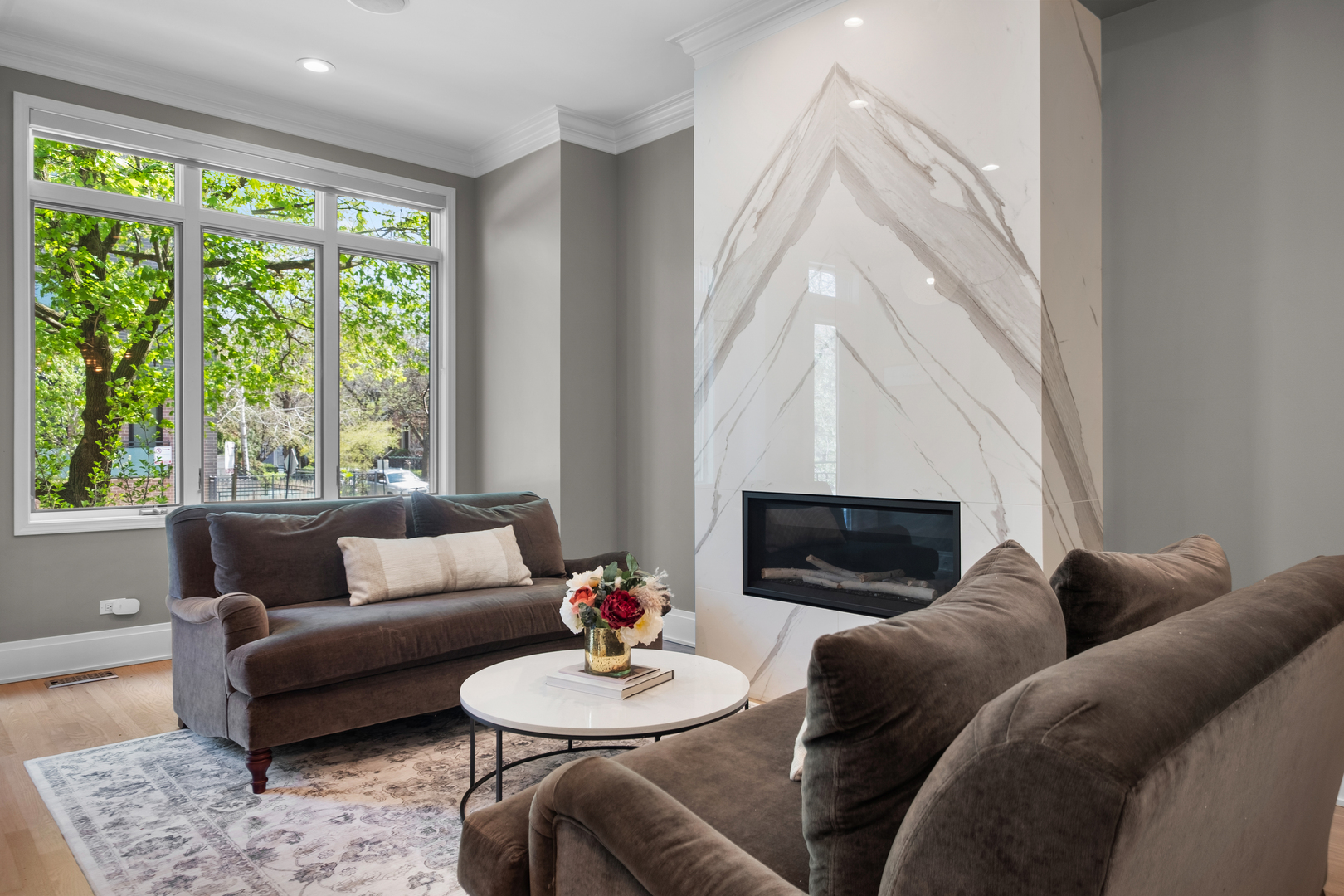 2602 N Paulina Street