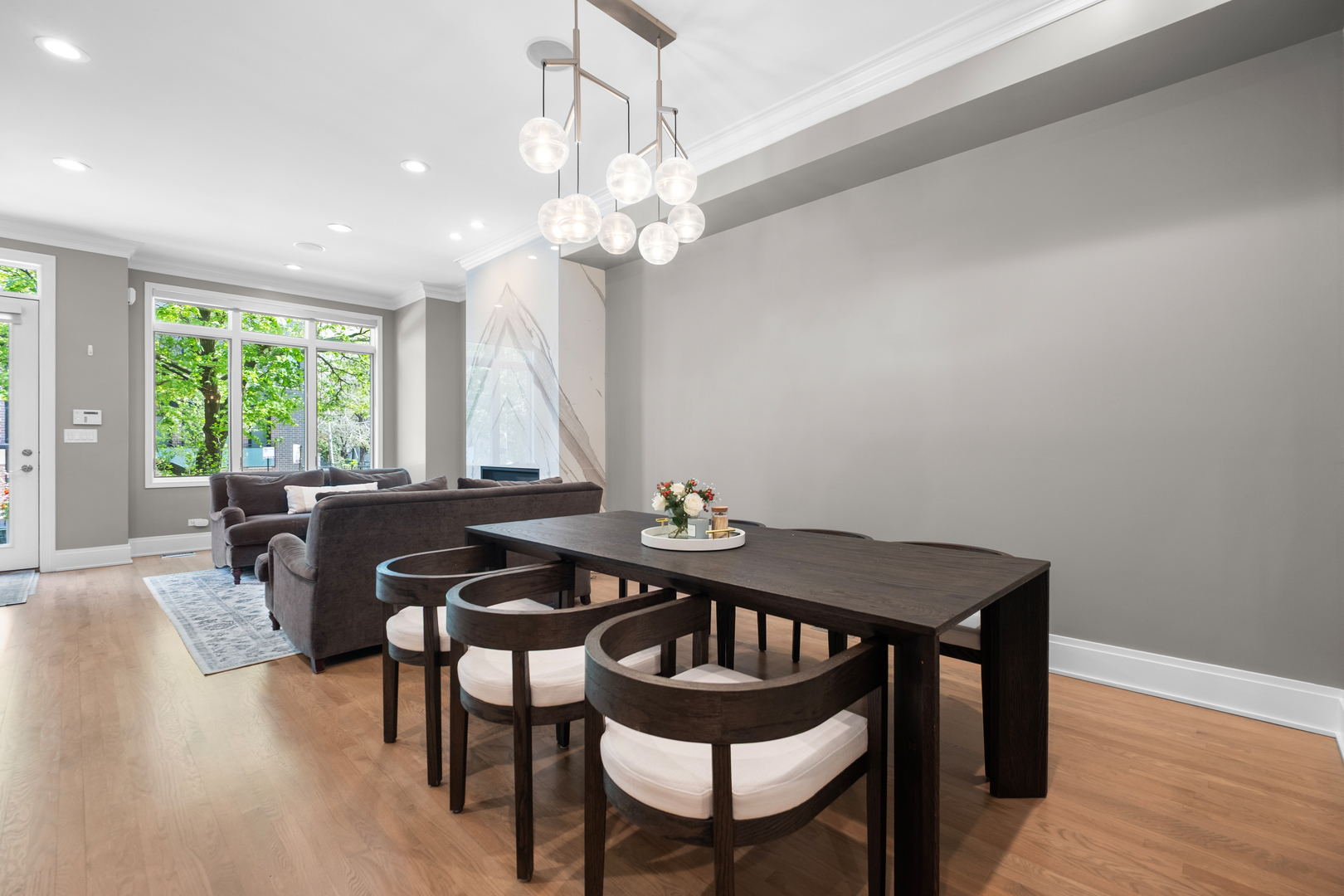 2602 N Paulina Street