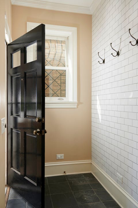 Tiny photo for 635 W Sheridan Road #1, Chicago, IL 60613 (MLS # 12678941)